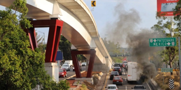 Exposición a emisiones de autos y camiones incrementa padecimientos respiratorios