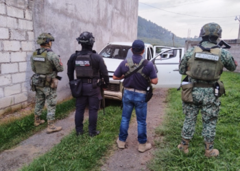 Tras repeler agresión en Tacámbaro, Guardia Civil detiene a 3 con armas y vehículo