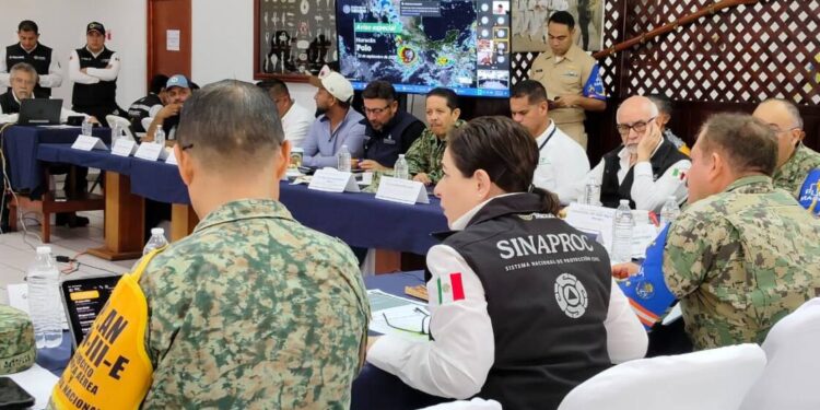 Reunión interinstitucional de los tres órdenes de gobierno ante el huracán “Polo”, categoría 5