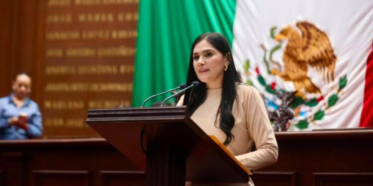 Legislar con resultados, servir con cercanía: Diana Espinoza