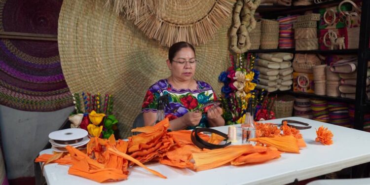 Comunidades purépechas compartirán sus saberes ancestrales de Noche de Muertos