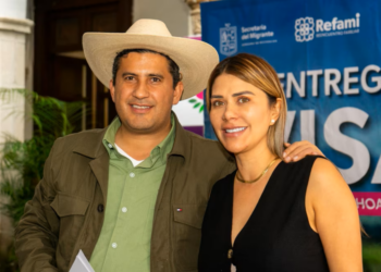 Que Grecia Quiroz despidió a ex secretaria particular de Carlos Manzo