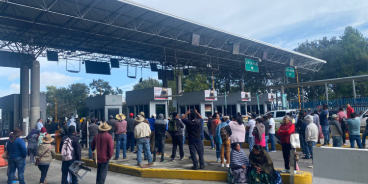 Comunidades indígenas toman autopistas y geotermoeléctrica exigiendo cuidado al medio ambiente, seguridad y justicia #CSIM