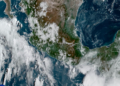 Jueves, continuando las lluvias fuertes de manera dispersa en el litoral del Pacífico mexicano.