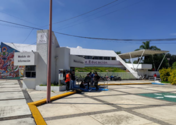 SEE atiende demanda educativa en secundaria de San Francisco Peribán