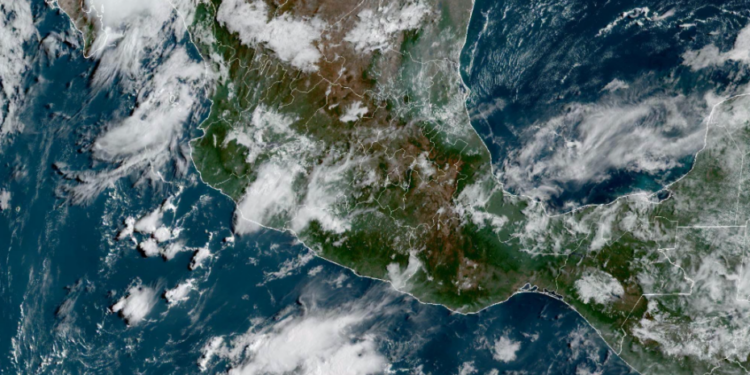 Sábado, con lluvias y tormentas muy fuertes debido a inestabilidad en altura sobre México.