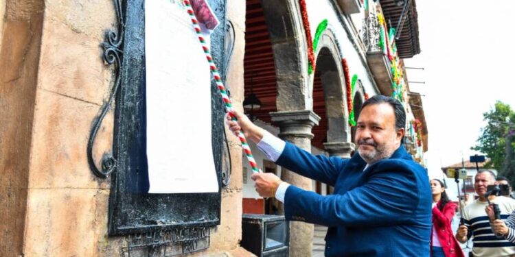 Julio Arreola da inicio a las Fiestas Patrias 2026 en Pátzcuaro