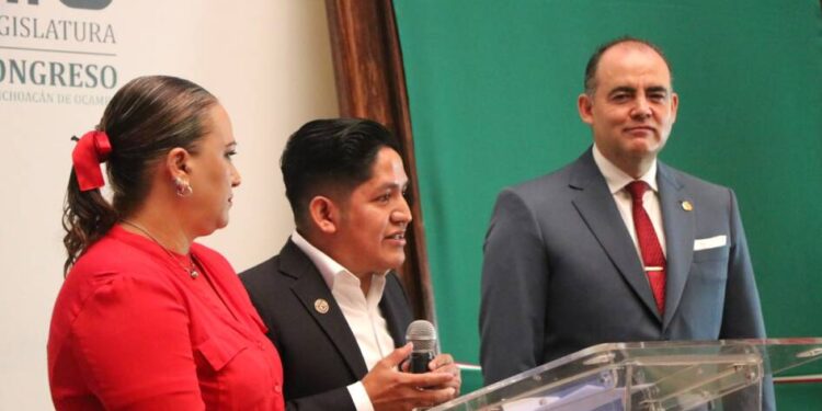 Baltazar Gaona respalda colecta de medicamentos y material sanitario para reclusos de Michoacán