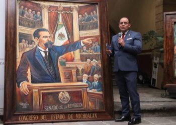 Obra de Francisco Bustos sobre la lucha de Belisario Domínguez llega al Congreso de Michoacán