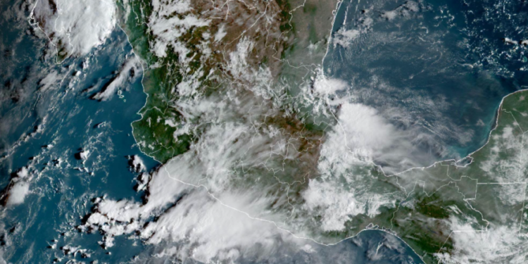 Martes, con lluvias y tormentas principalmente en el noroeste del país; continuará el calor.