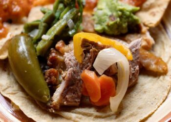 Certificación de Carnitas Michoacán otorga a 6 negocios una ventaja comercial única