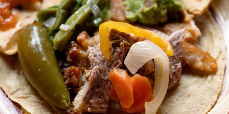 Certificación de Carnitas Michoacán otorga a 6 negocios una ventaja comercial única