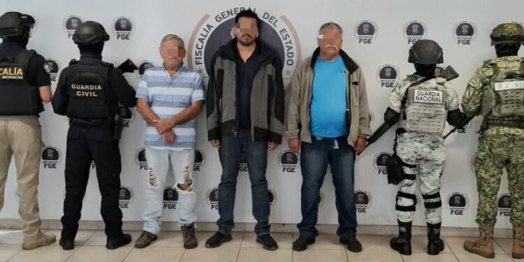 Golpe a la extorsión: Caen 3 presuntos cobradores de cuotas a transportistas en Morelia