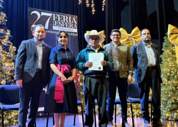 Certifican la autenticidad de las esferas de vidrio soplado de Tlalpujahua