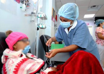 Diagnóstico oportuno y tratamientos gratuitos, claves para superar el cáncer