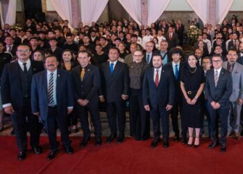 Que la UMSNH siga siendo la puerta abierta para todos: Reyes Galindo
