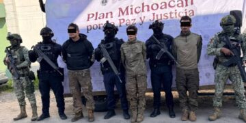 SSP y Defensa detienen a tres hombres presuntamente vinculados con célula delictiva en Jiquilpan