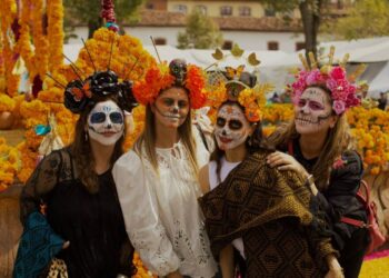 Desfiles, ferias y altares, prepárate para vivir la Noche de Muertos en Michoacán
