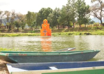 Listos canales de navegación del lago de Pátzcuaro para la Noche de Muertos