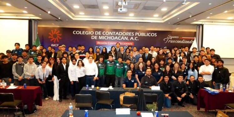Más de 150 jóvenes participan en Maratón Anticorrupción
