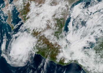 Domingo, con lluvias fuertes a intensas debido a la presencia de un sistema frontal estacionado.